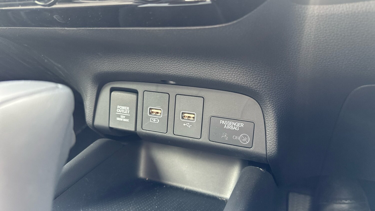2025 Honda Jazz 1.5 i-MMD Hybrid Crosstar Advance 5dr eCVT Hybrid Hatchback Hatc - Picture 23 of 24