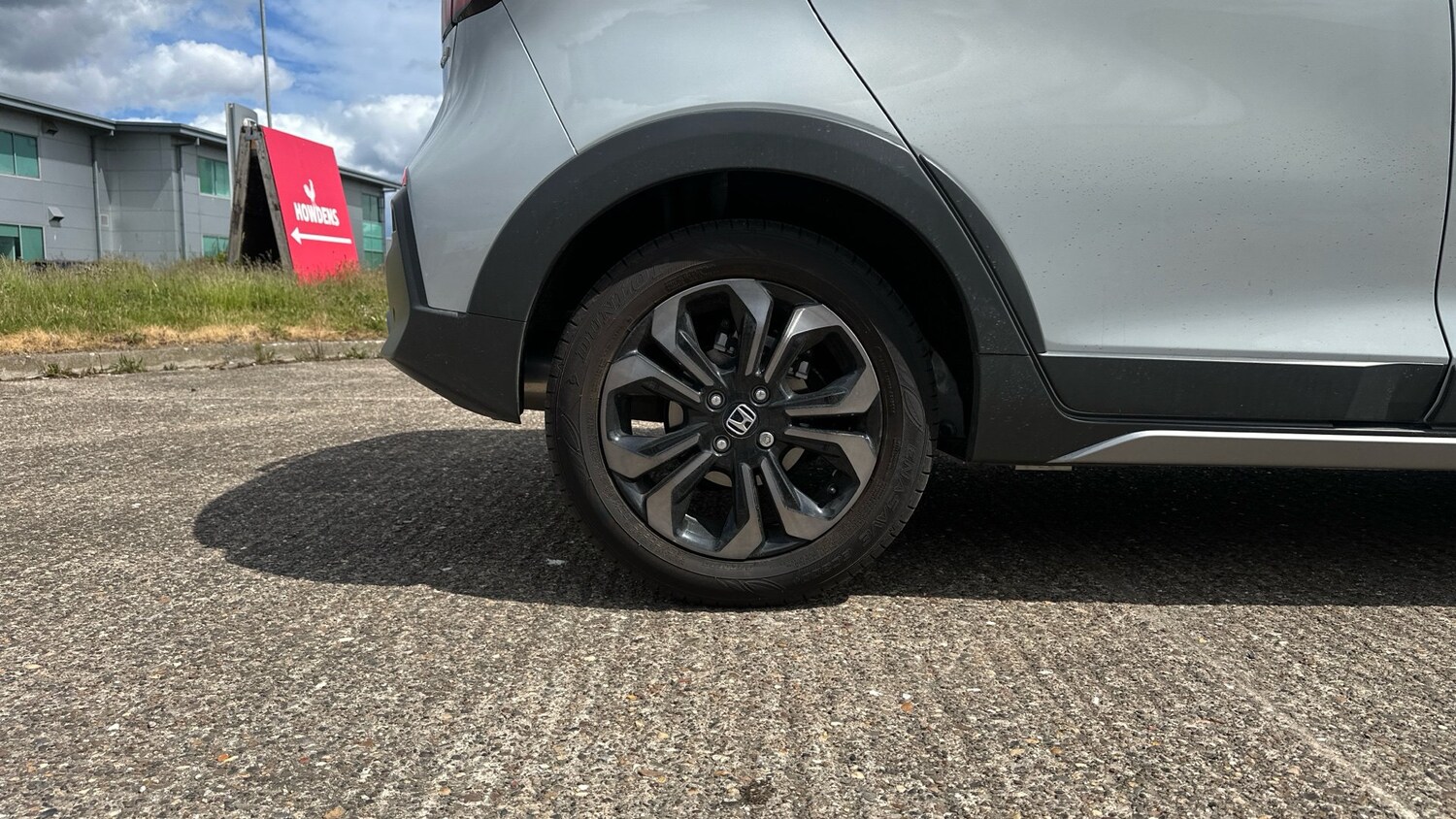 2025 Honda Jazz 1.5 i-MMD Hybrid Crosstar Advance 5dr eCVT Hybrid Hatchback Hatc - Picture 7 of 24