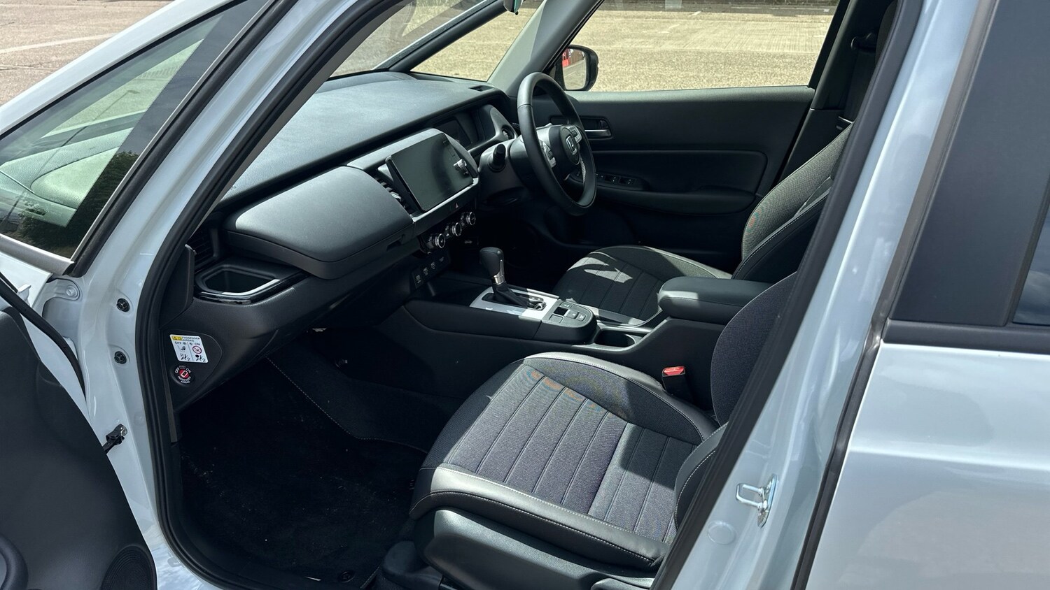 2025 Honda Jazz 1.5 i-MMD Hybrid Crosstar Advance 5dr eCVT Hybrid Hatchback Hatc - Picture 9 of 24