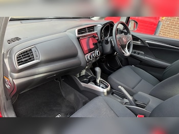 Used Honda Jazz 2018 for sale - 76414946: Photo