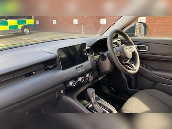 Used Honda HR-V 2023 for sale - 79499999: Photo