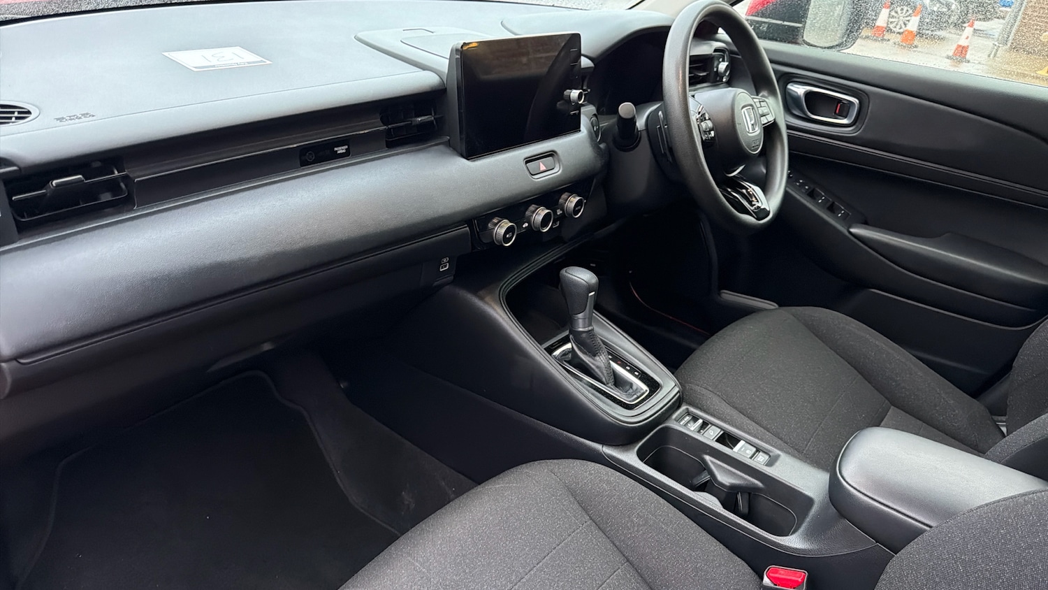 Used Honda HR-V 2022 for sale - 76493782: Photo 2