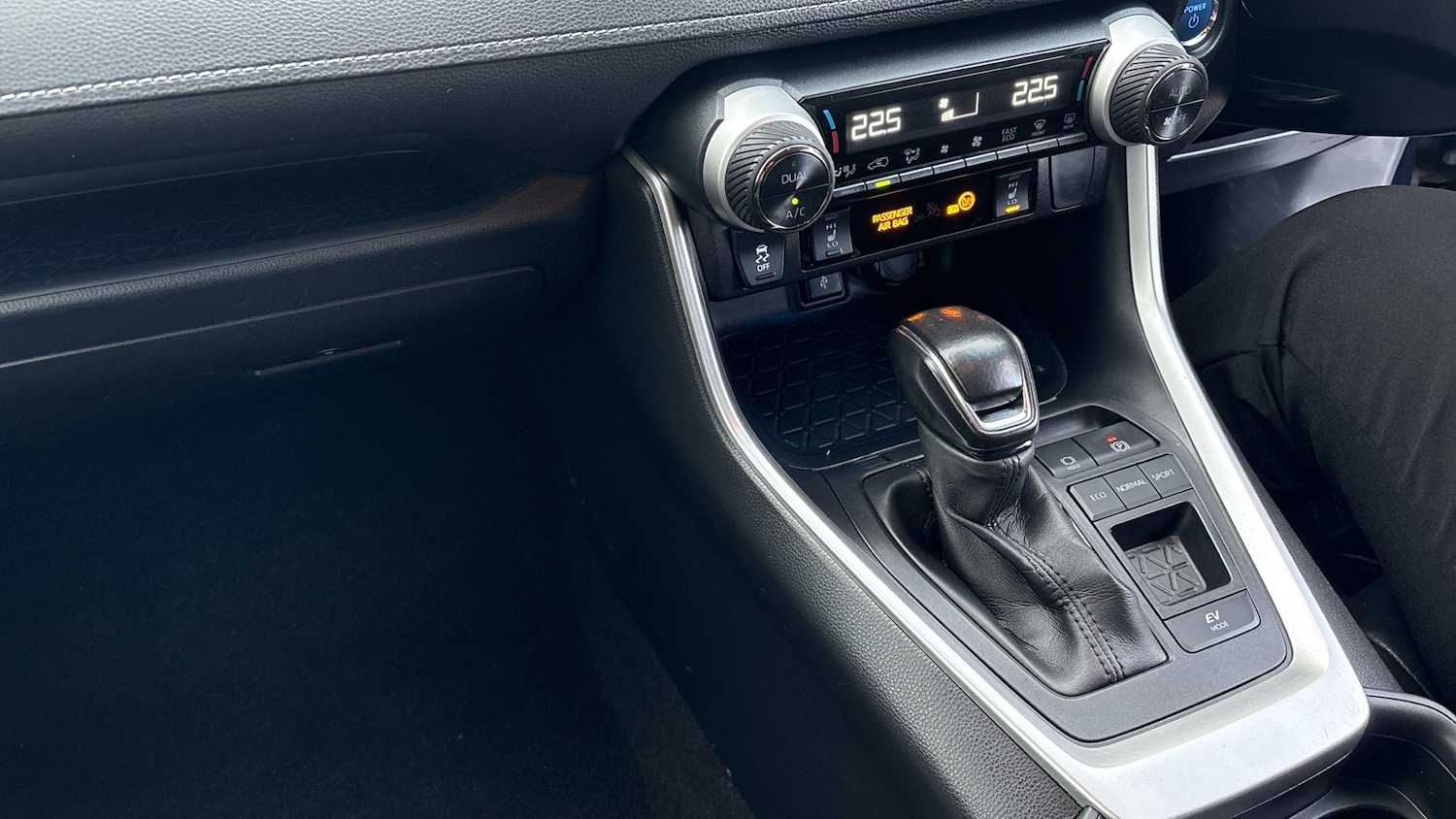 Used Toyota RAV4 2021 for sale - 77804321: Photo 13