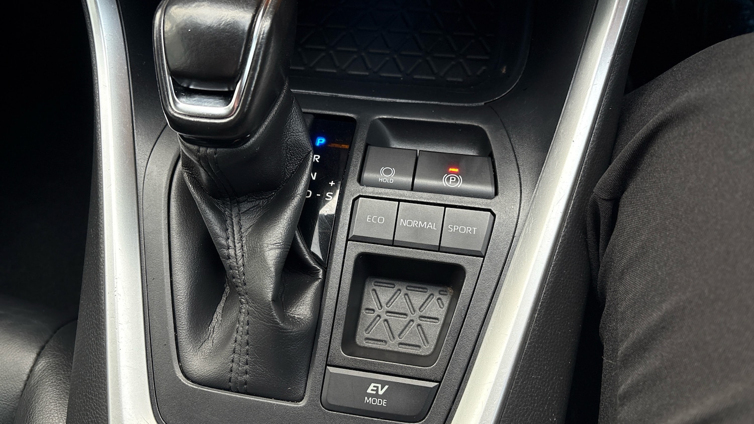 Used Toyota RAV4 2021 for sale - 77804321: Photo 31