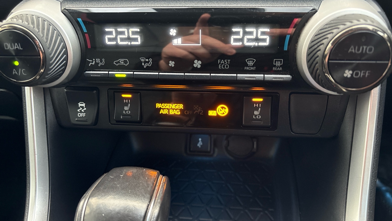 Used Toyota RAV4 2021 for sale - 77804321: Photo 32