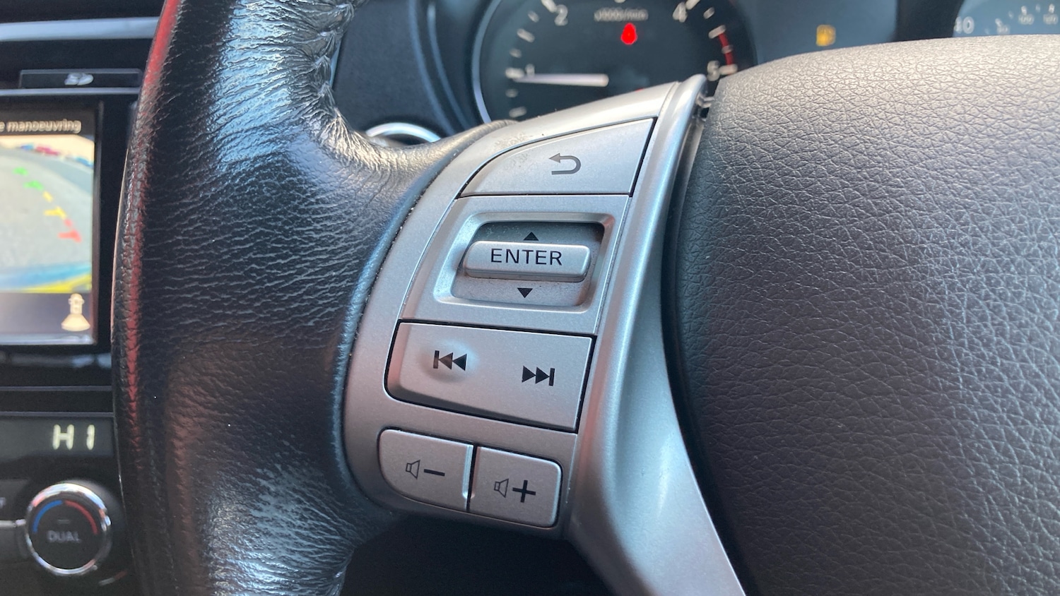 Used Nissan X-Trail 2017 for sale - 76734333: Photo 28