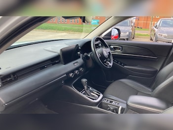 Used Honda HR-V 2023 for sale - 77681659: Photo