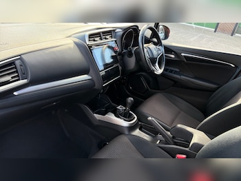 Used Honda Jazz 2016 for sale - 76008693: Photo 2