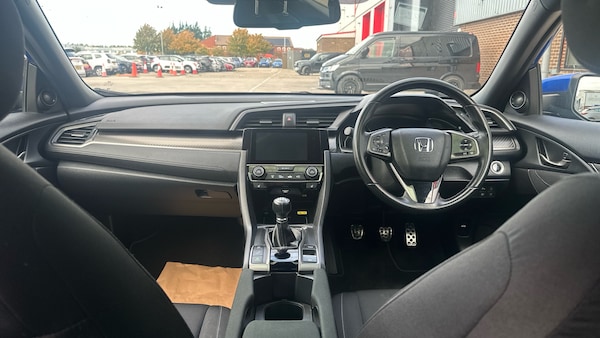 Used Honda Civic 2019 for sale - 76183161: Photo 4