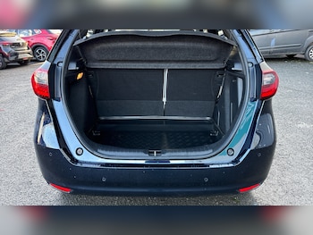 Used Honda Jazz 2023 for sale - 76882341: Photo