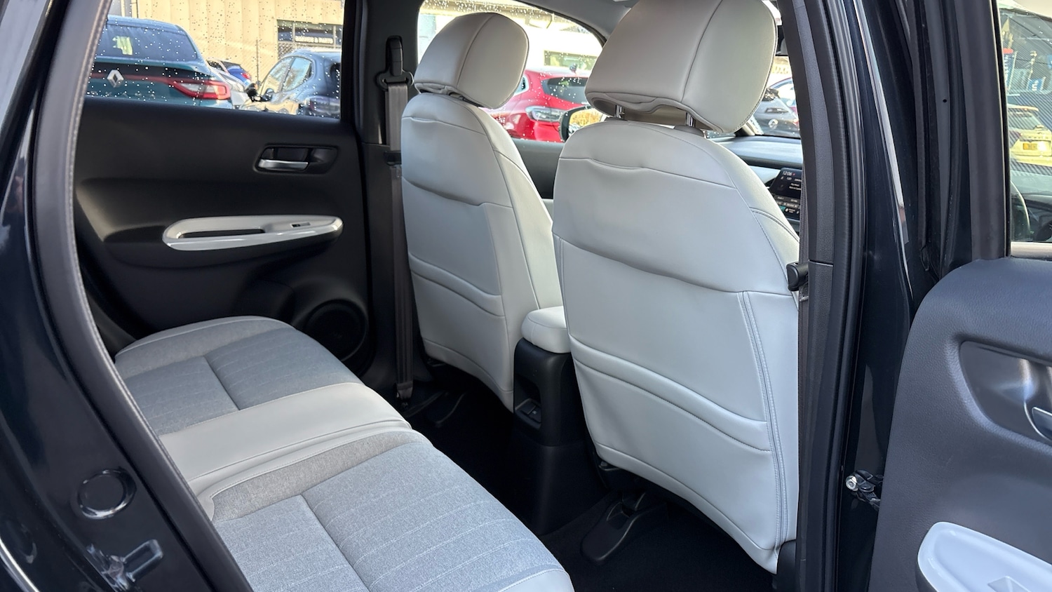 Used Honda Jazz 2023 for sale - 76882341: Photo 51