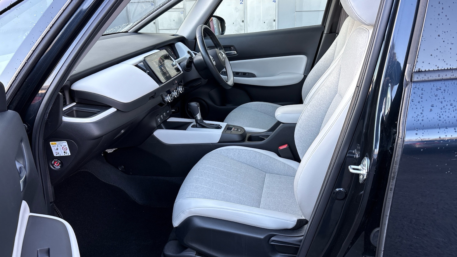 Used Honda Jazz 2023 for sale - 76882341: Photo 78