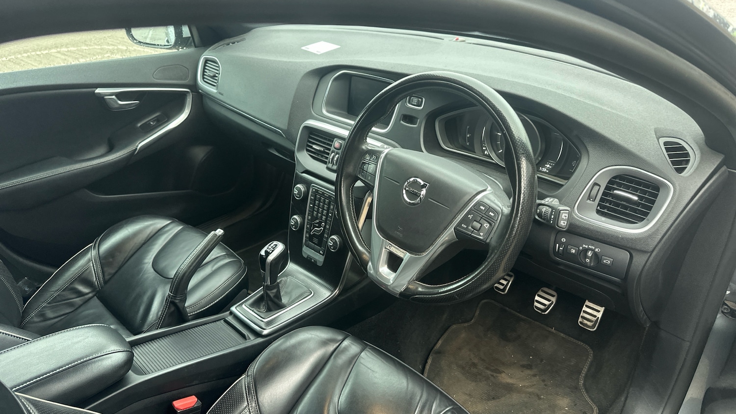 Used Volvo V40 2017 for sale - 76918137: Photo 11