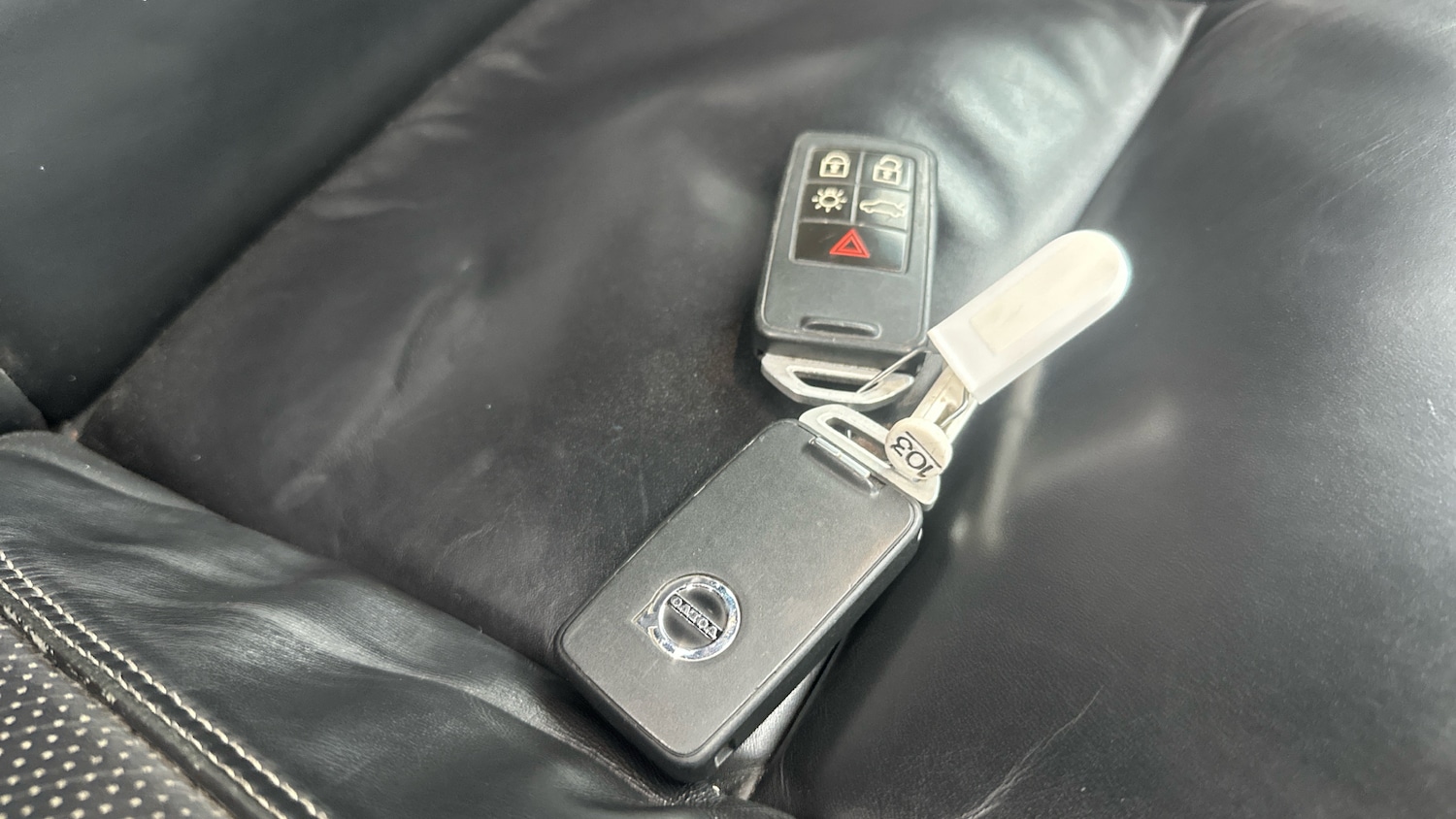 Used Volvo V40 2017 for sale - 76918137: Photo 20