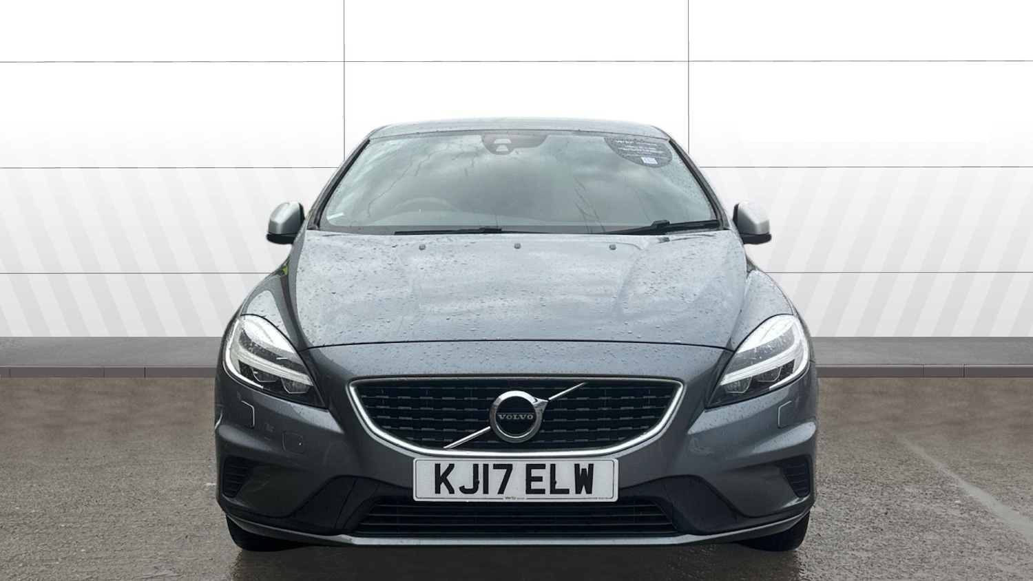 Used Volvo V40 2017 for sale - 76918137: Photo 3