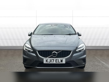 Used Volvo V40 2017 for sale - 76918137: Photo