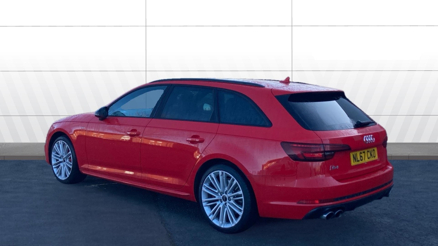 Used Audi A4 2017 for sale - 76791744: Photo 2