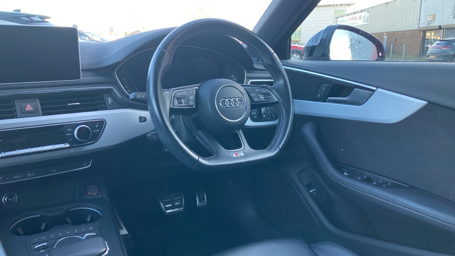 Used Audi A4 2017 for sale - 76791744: Photo 9
