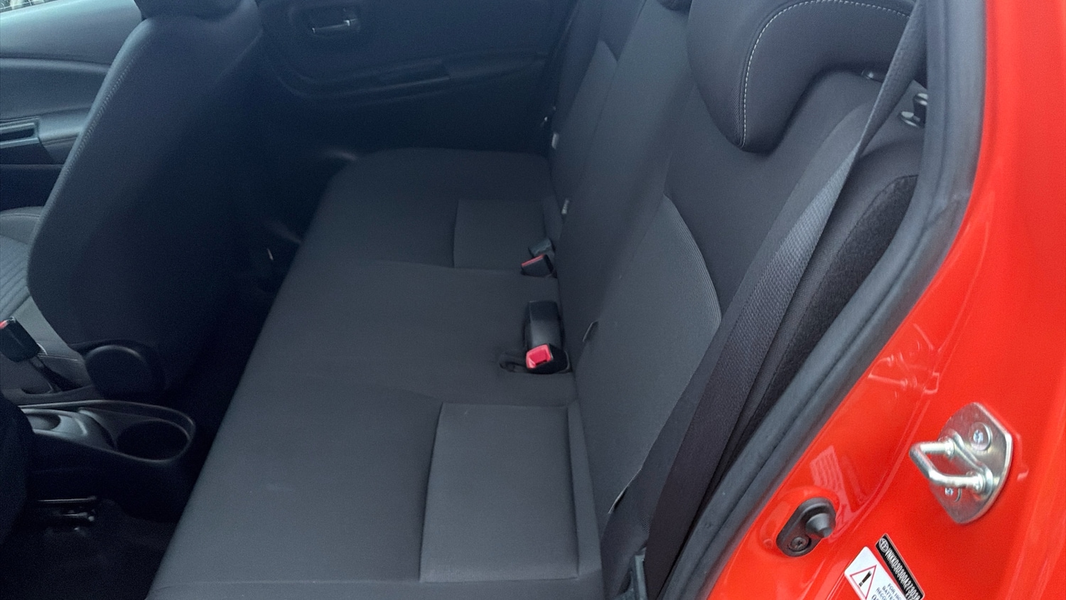 Used Toyota Yaris 2016 for sale - 76968727: Photo 16