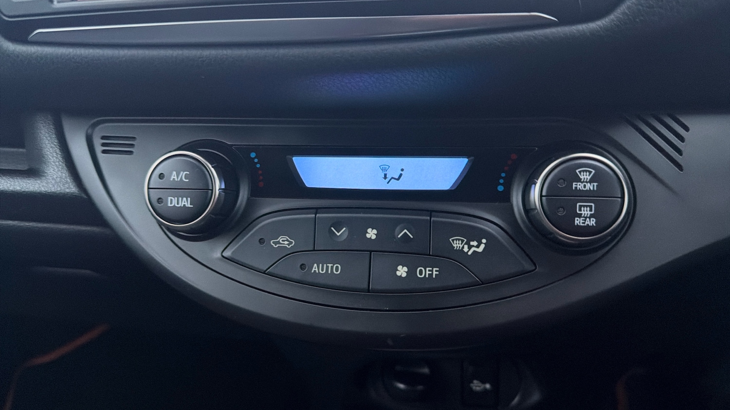 Used Toyota Yaris 2016 for sale - 76968727: Photo 20