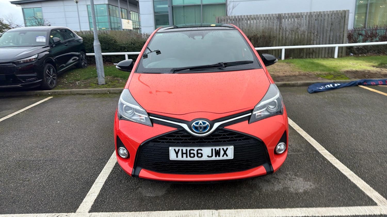 Used Toyota Yaris 2016 for sale - 76968727: Photo 28