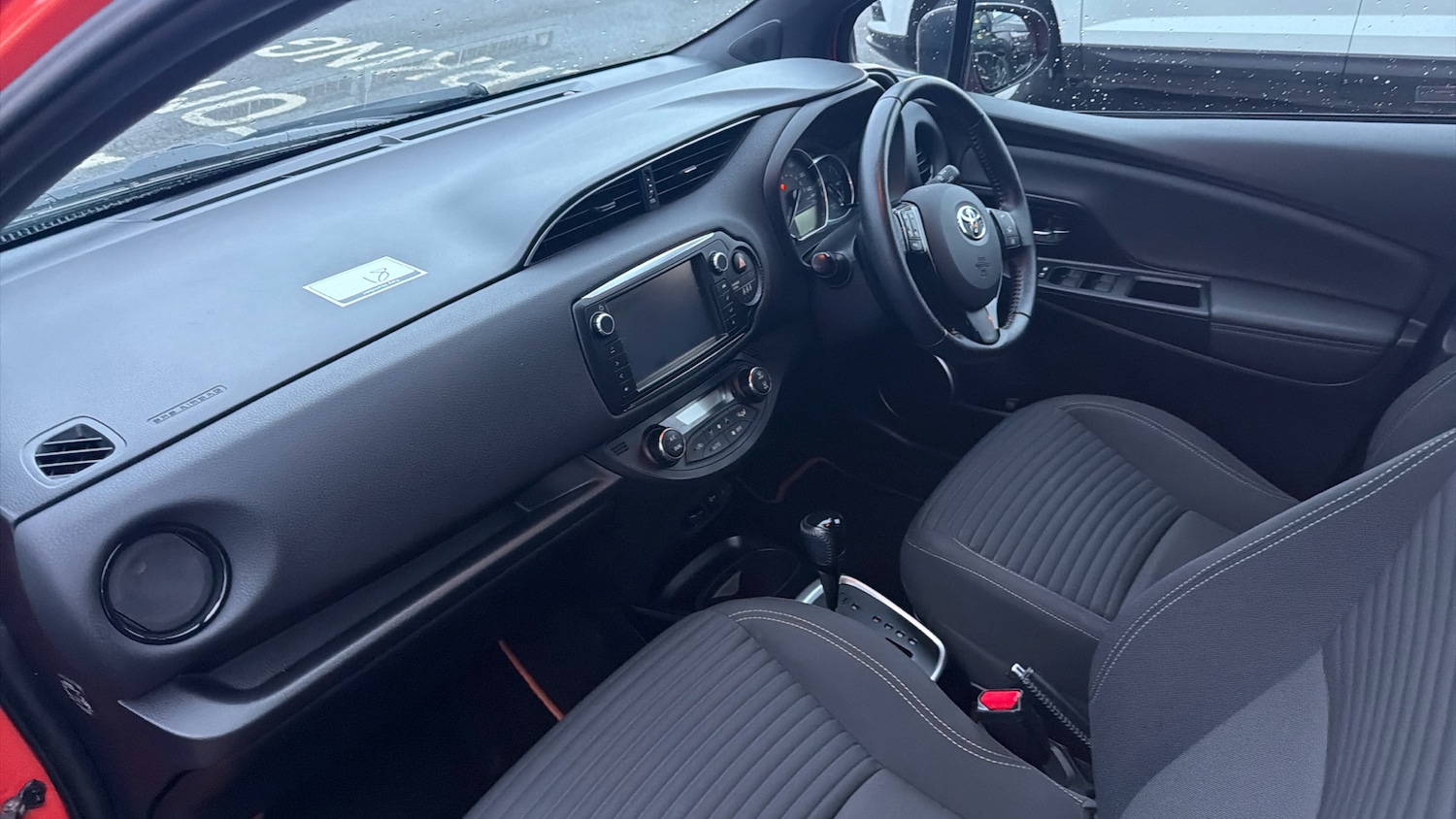 Used Toyota Yaris 2016 for sale - 76968727: Photo 9