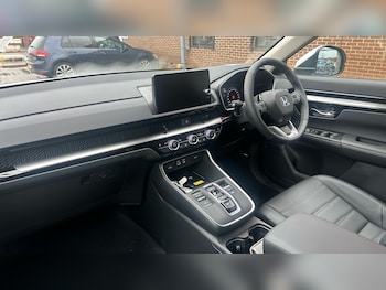 Used Honda CR-V 2025 for sale - 76146543: Photo 2
