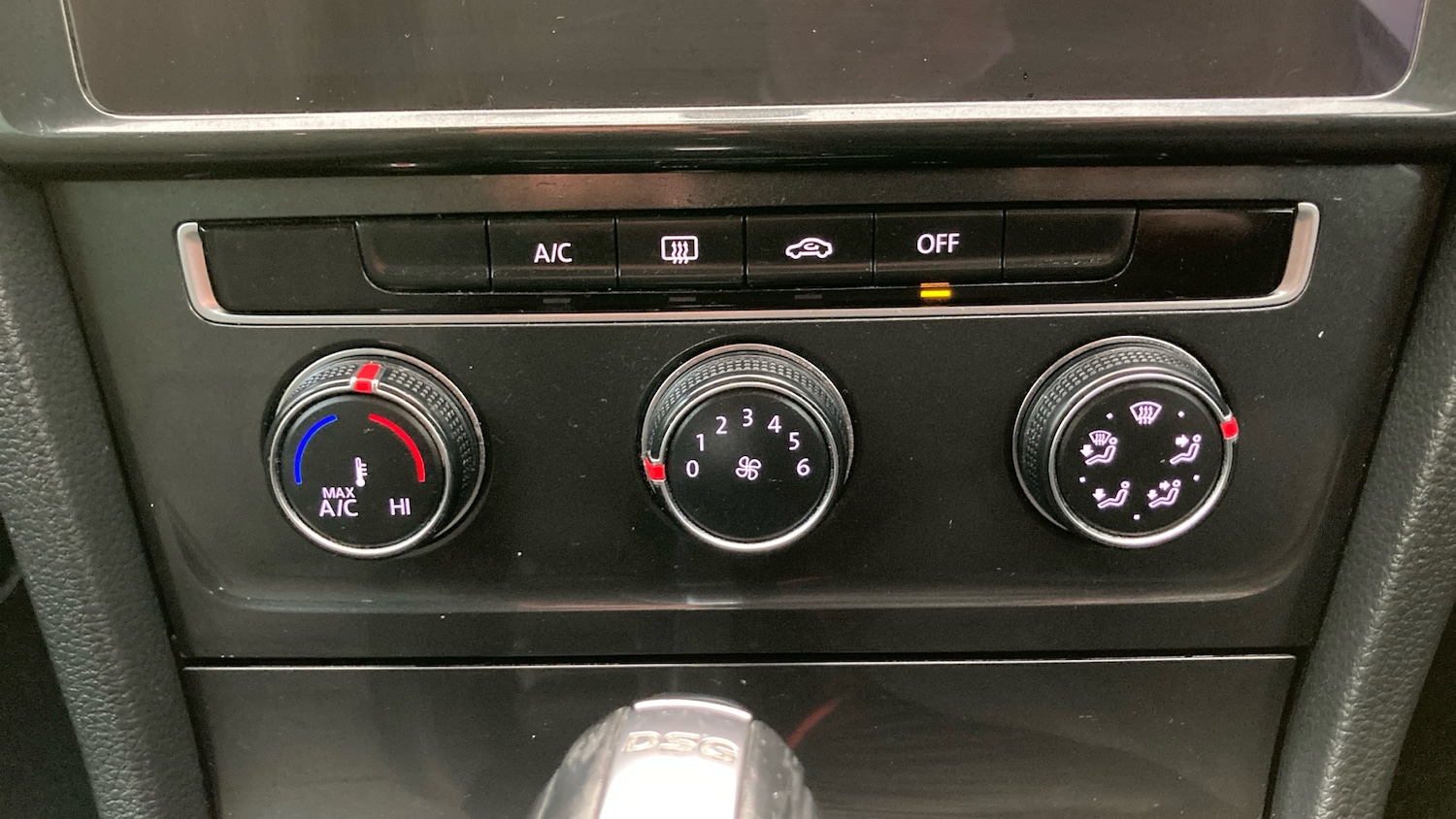 Used Volkswagen Golf 2019 for sale - 77063210: Photo 24