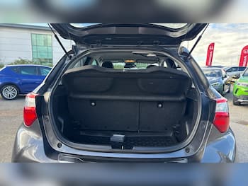 Used Toyota Yaris 2020 for sale - 79801820: Photo