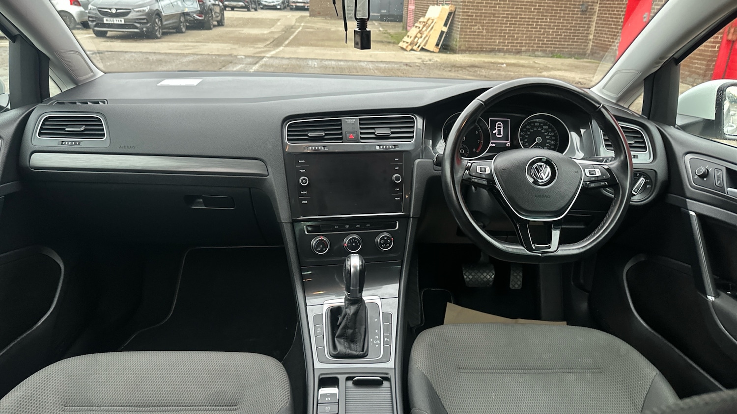 Used Volkswagen Golf 2019 for sale - 76684822: Photo 10