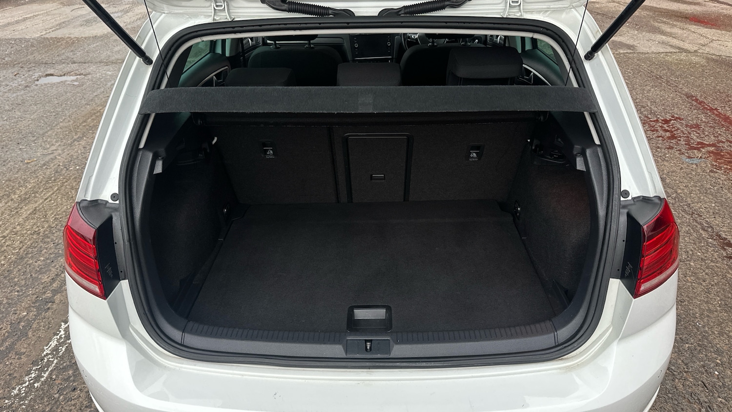 Used Volkswagen Golf 2019 for sale - 76684822: Photo 4