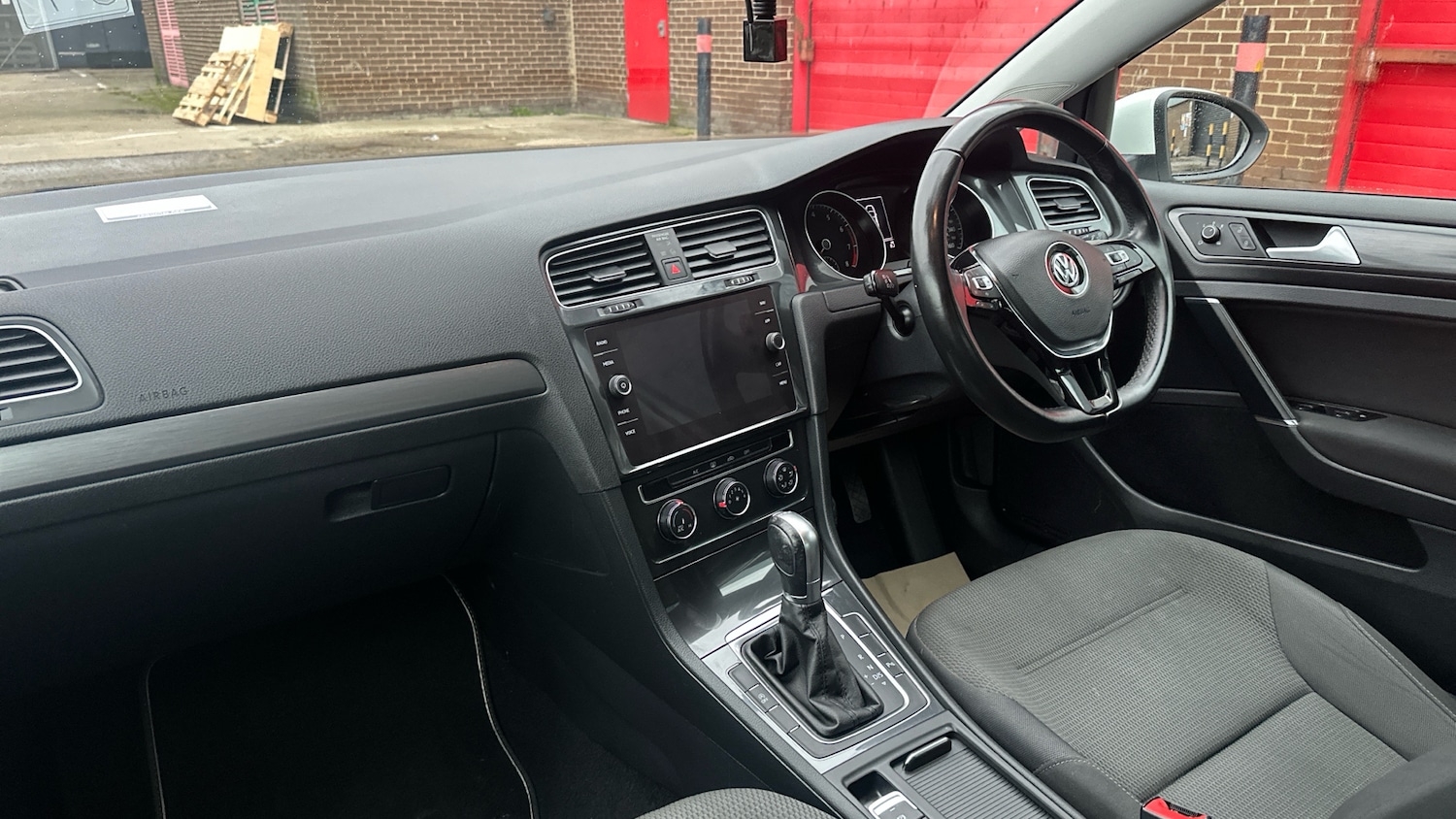 Used Volkswagen Golf 2019 for sale - 76684822: Photo 9