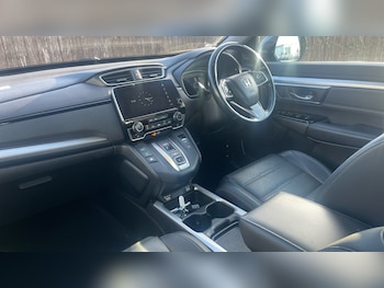 Used Honda CR-V 2022 for sale - 76234611: Photo 2