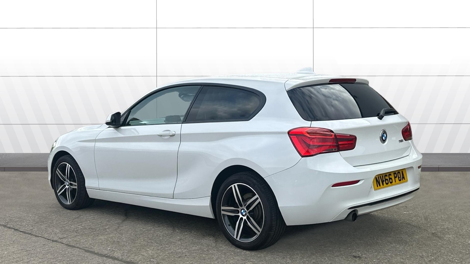 Used BMW 1 Series 2017 for sale - 77603580: Photo 2