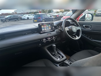 Used Honda HR-V 2022 for sale - 76233081: Photo 2
