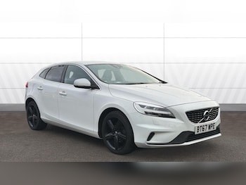 Used Volvo V40 2017 for sale - 77365091: Photo