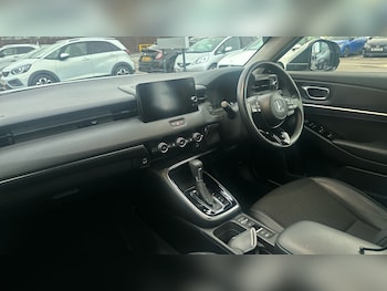 Used Honda HR-V 2022 for sale - 76102790: Photo 2