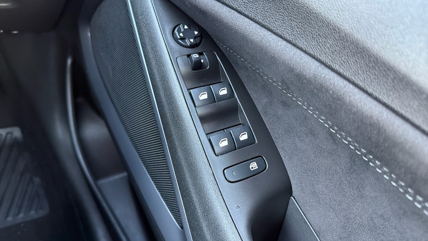 Used Vauxhall Crossland 2022 for sale - 76493779: Photo 25