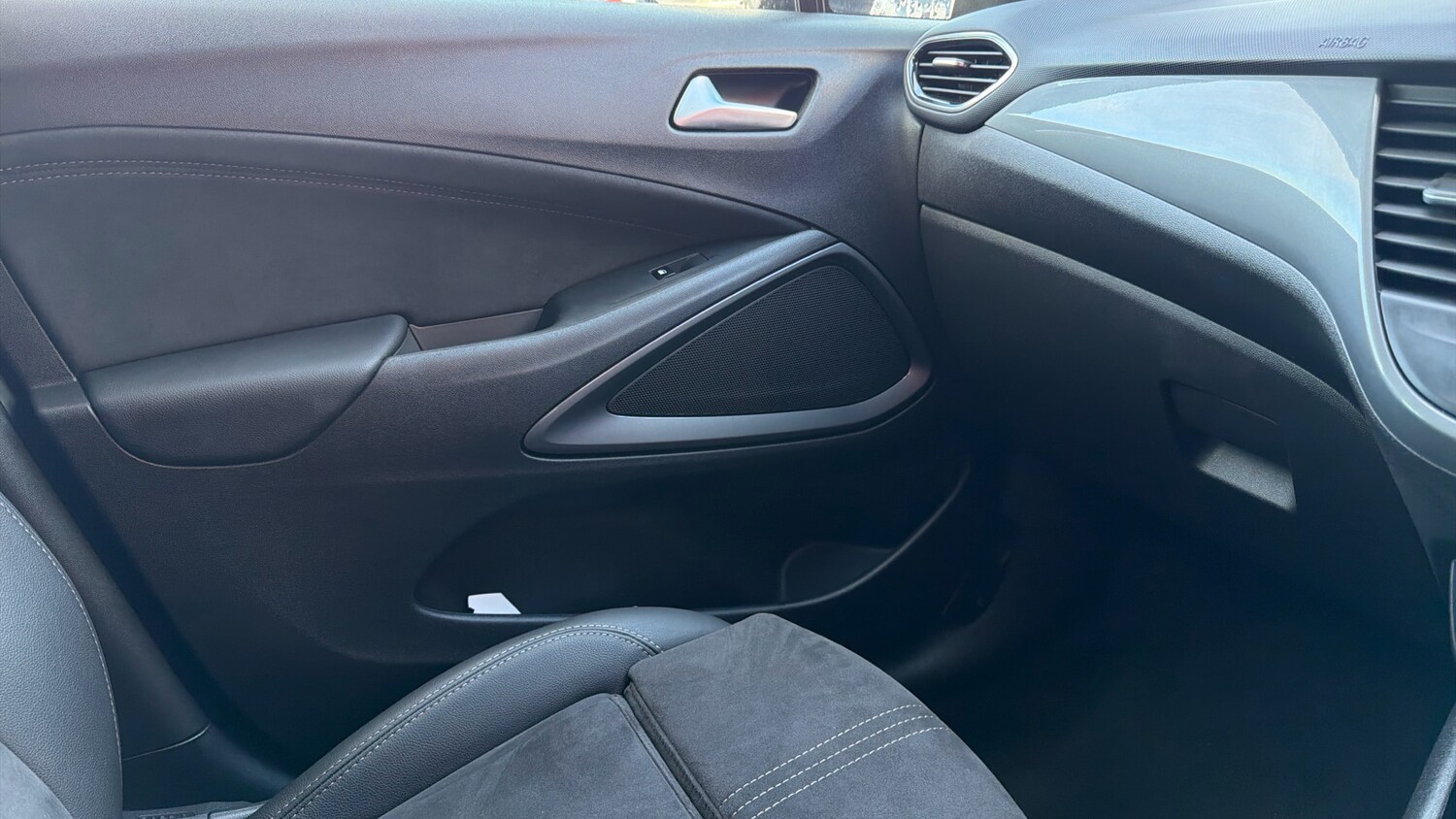 Used Vauxhall Crossland 2022 for sale - 76493779: Photo 30