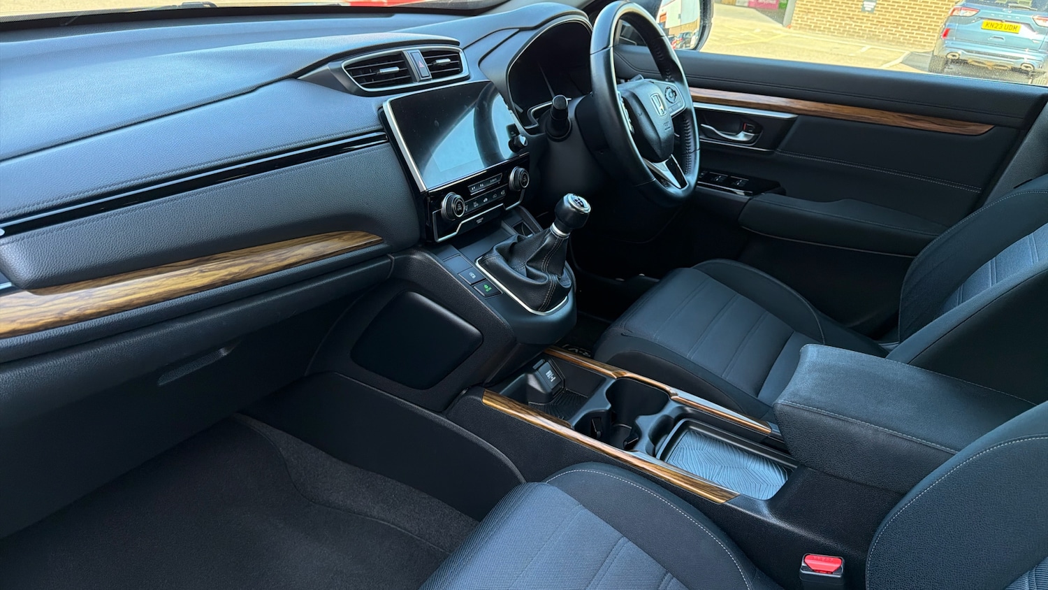 Used Honda CR-V 2018 for sale - 76065913: Photo 2