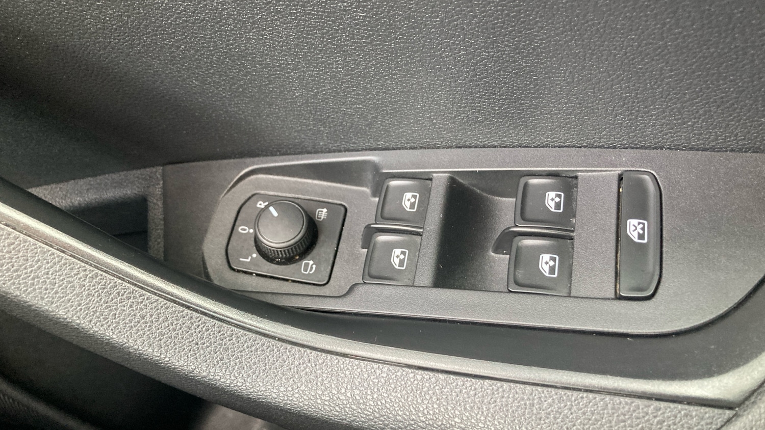 Used Skoda Karoq 2022 for sale - 76862251: Photo 21