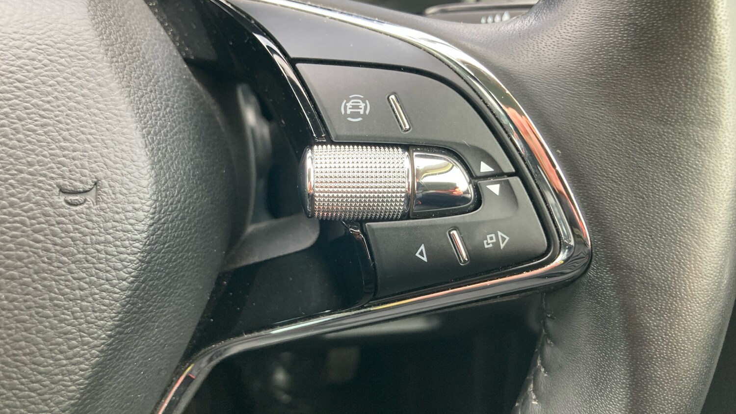 Used Skoda Karoq 2022 for sale - 76862251: Photo 25