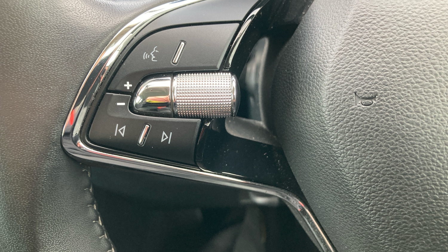 Used Skoda Karoq 2022 for sale - 76862251: Photo 26