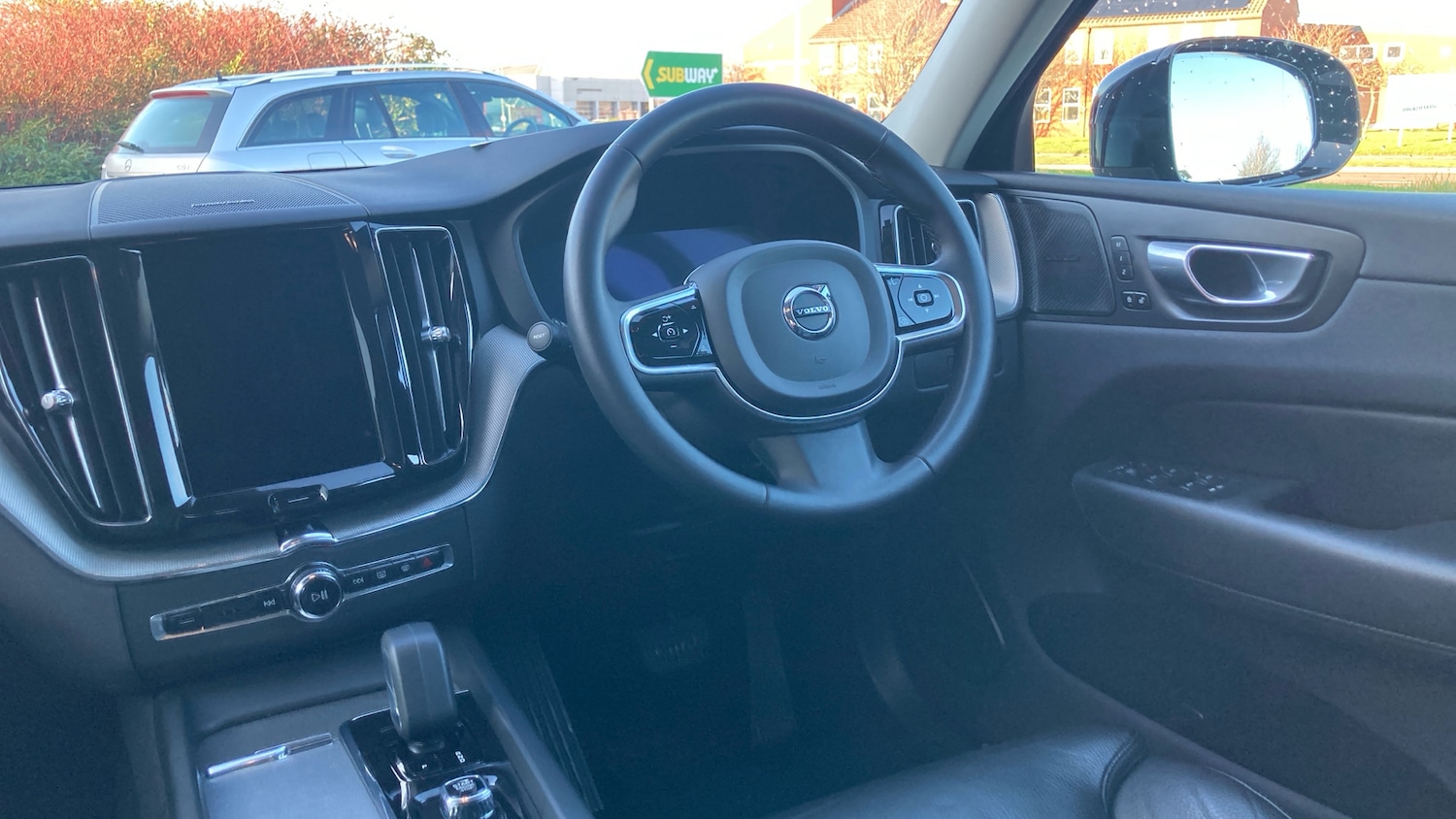 Used Volvo XC60 2023 for sale - 76882342: Photo 30