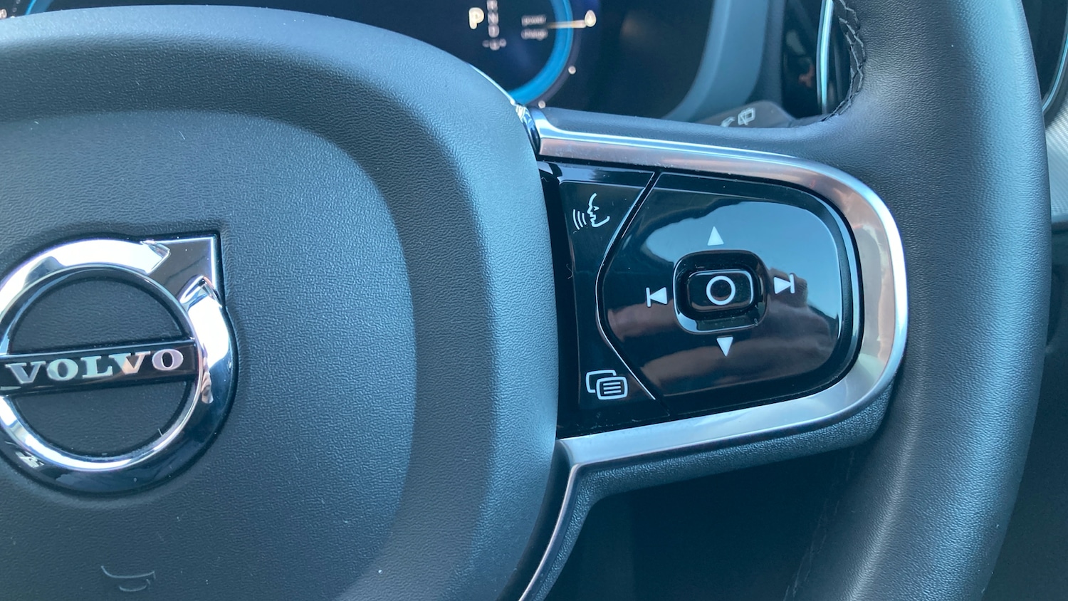 Used Volvo XC60 2023 for sale - 76882342: Photo 42