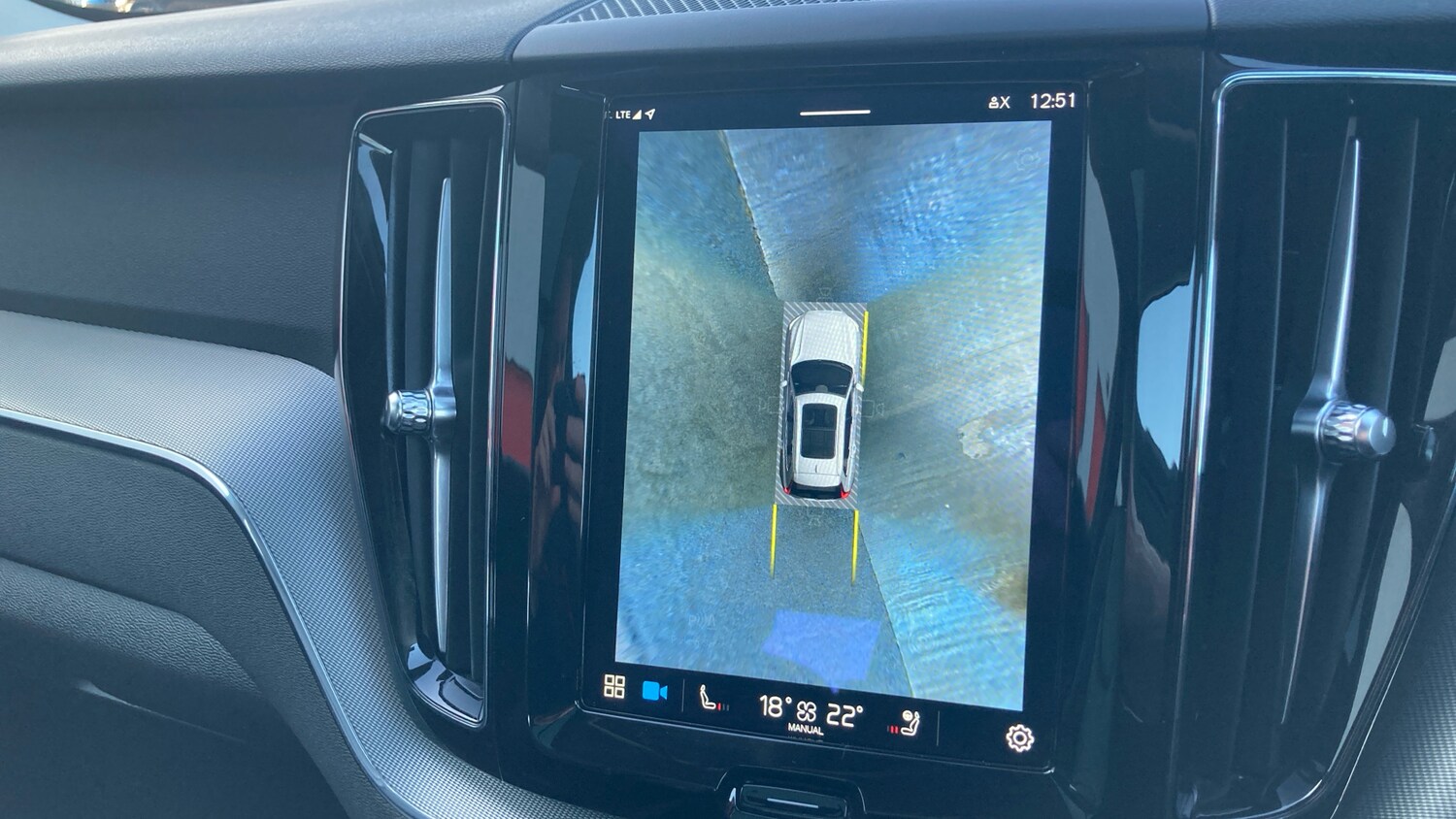 Used Volvo XC60 2023 for sale - 76882342: Photo 45