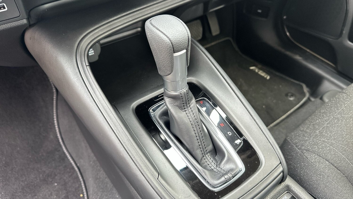 2023 Honda HR-V 1.5 eHEV Elegance 5dr CVT Hybrid Hatchback Hatchback Hybrid Auto - Picture 13 of 24