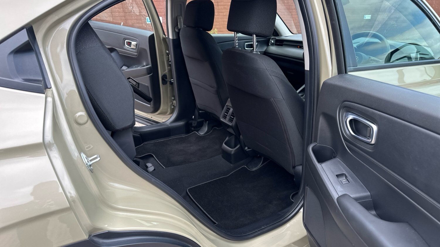 2023 Honda HR-V 1.5 eHEV Elegance 5dr CVT Hybrid Hatchback Hatchback Hybrid Auto - Picture 24 of 24