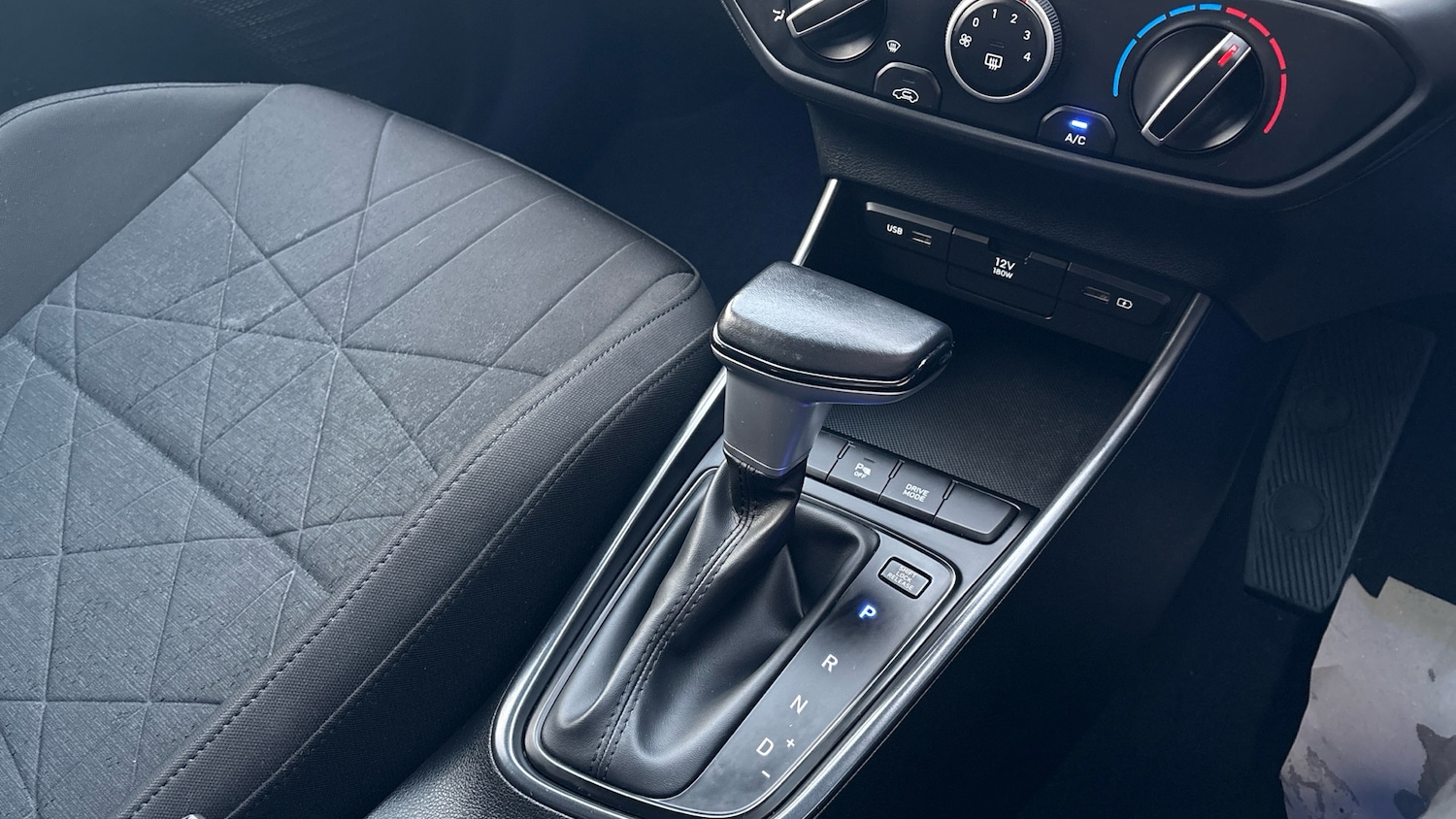 Used Hyundai BAYON 2022 for sale - 77045597: Photo 13