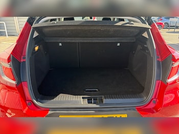 Used Renault Captur 2024 for sale - 79353091: Photo